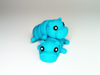 🐾 Cute Flexi Hippo Keychain – Adorable Articulated Hippopotamus Bag Charm & Desk Buddy