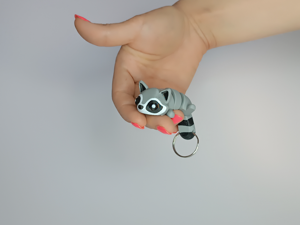 Flexi Raccoon Keychain & Magnet – Cute Articulated Animal Charm